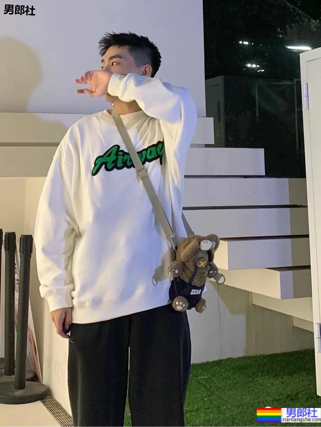 安利一枚浓眉挺鼻的小奶狗，抵抗不了这样的男孩纸！ - 51虹马