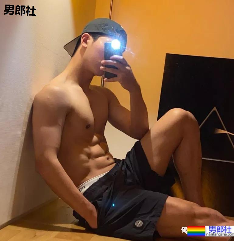 超爱露内裤边的韩国小演员，真的太想红 - 51虹马