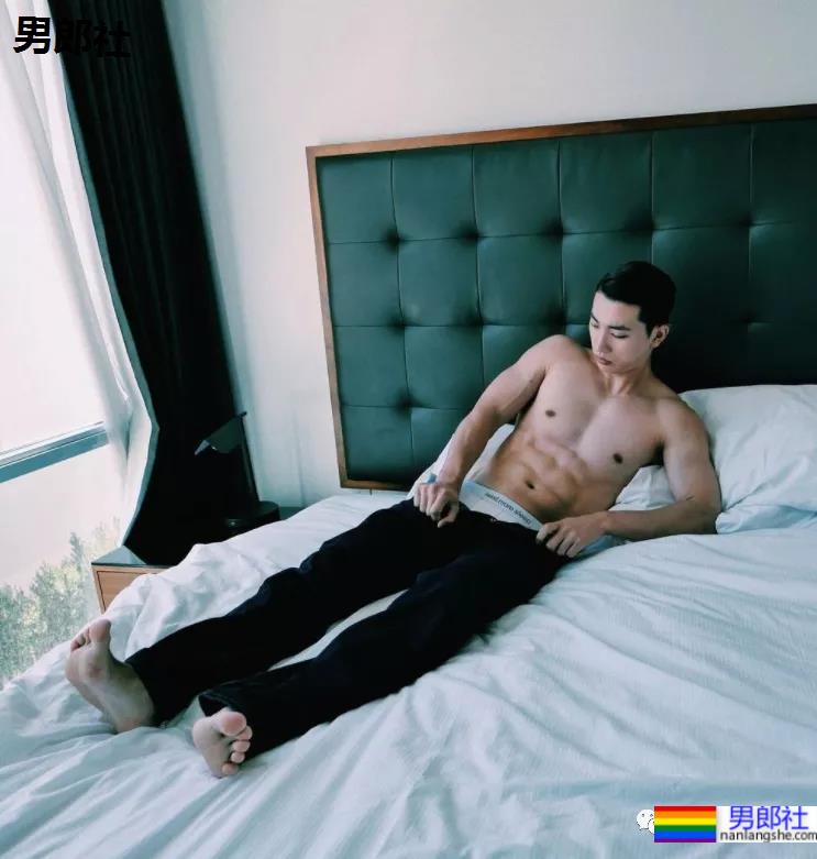 超爱露内裤边的韩国小演员，真的太想红 - 51虹马