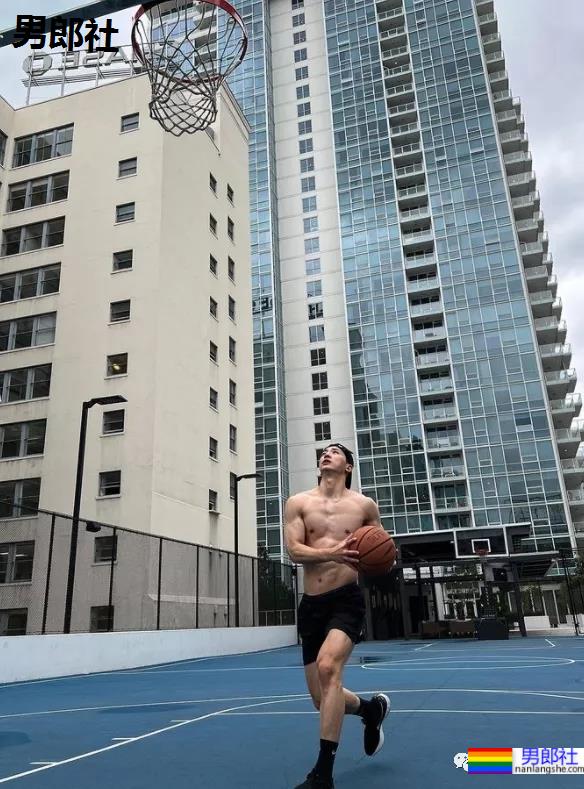 超爱露内裤边的韩国小演员，真的太想红 - 51虹马