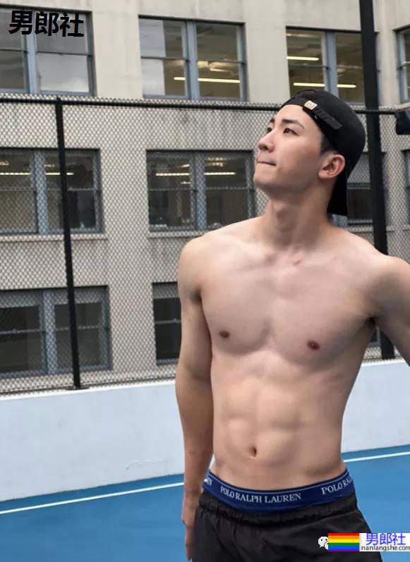 超爱露内裤边的韩国小演员，真的太想红 - 51虹马