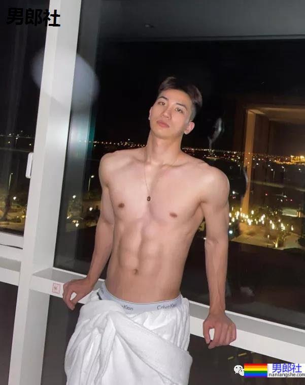 超爱露内裤边的韩国小演员，真的太想红 - 51虹马