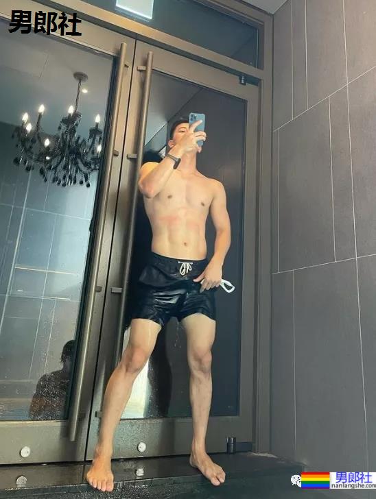 超爱露内裤边的韩国小演员，真的太想红 - 51虹马