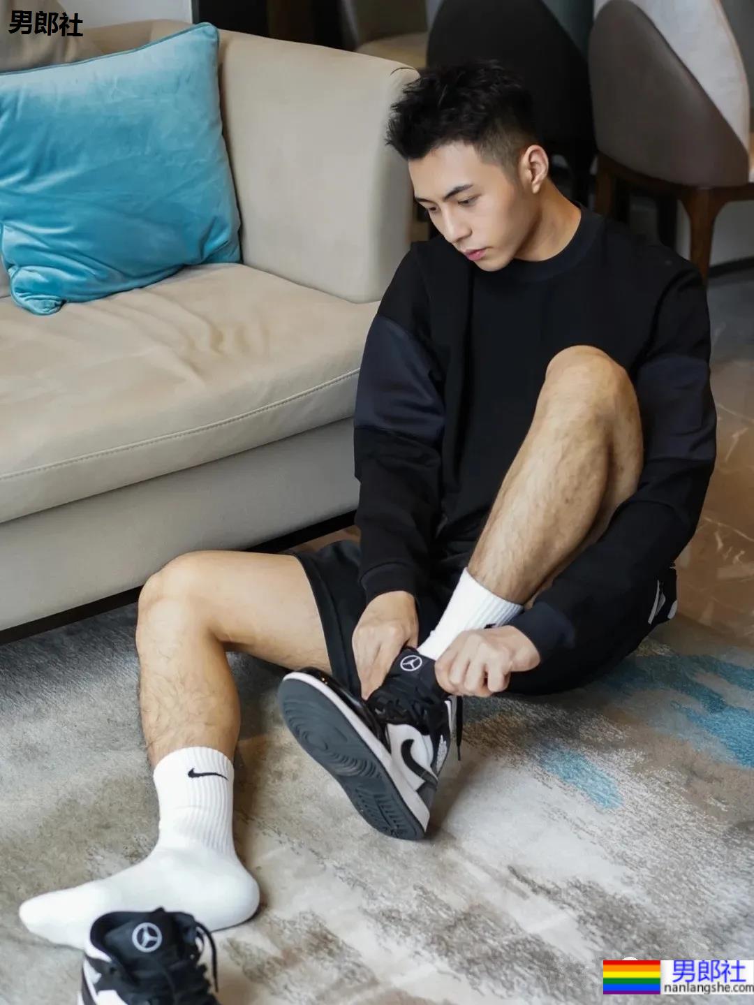 无论AJ球服还是衬衫制服，你喜欢的样子他都有！-51虹马