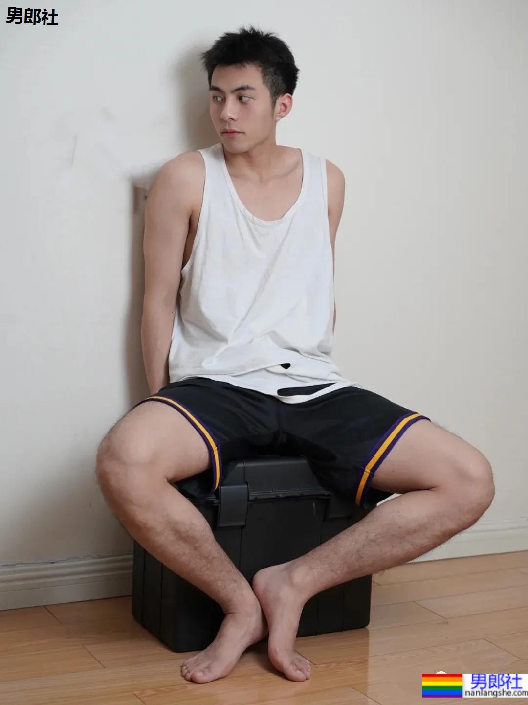 无论AJ球服还是衬衫制服，你喜欢的样子他都有！ - 51虹马