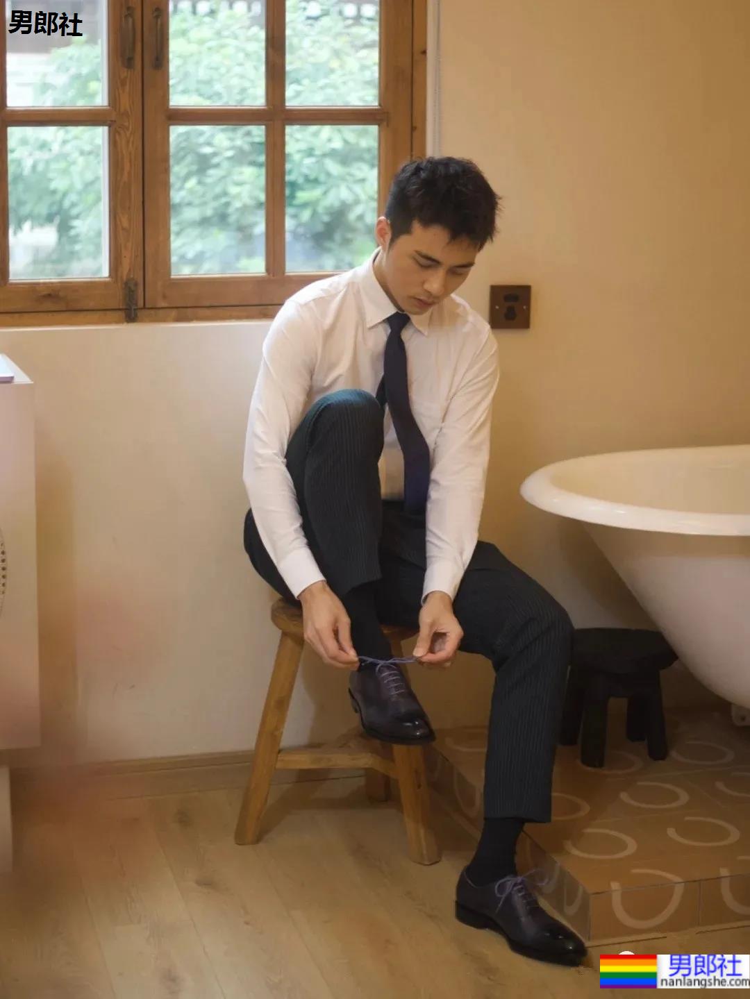 无论AJ球服还是衬衫制服，你喜欢的样子他都有！ - 51虹马