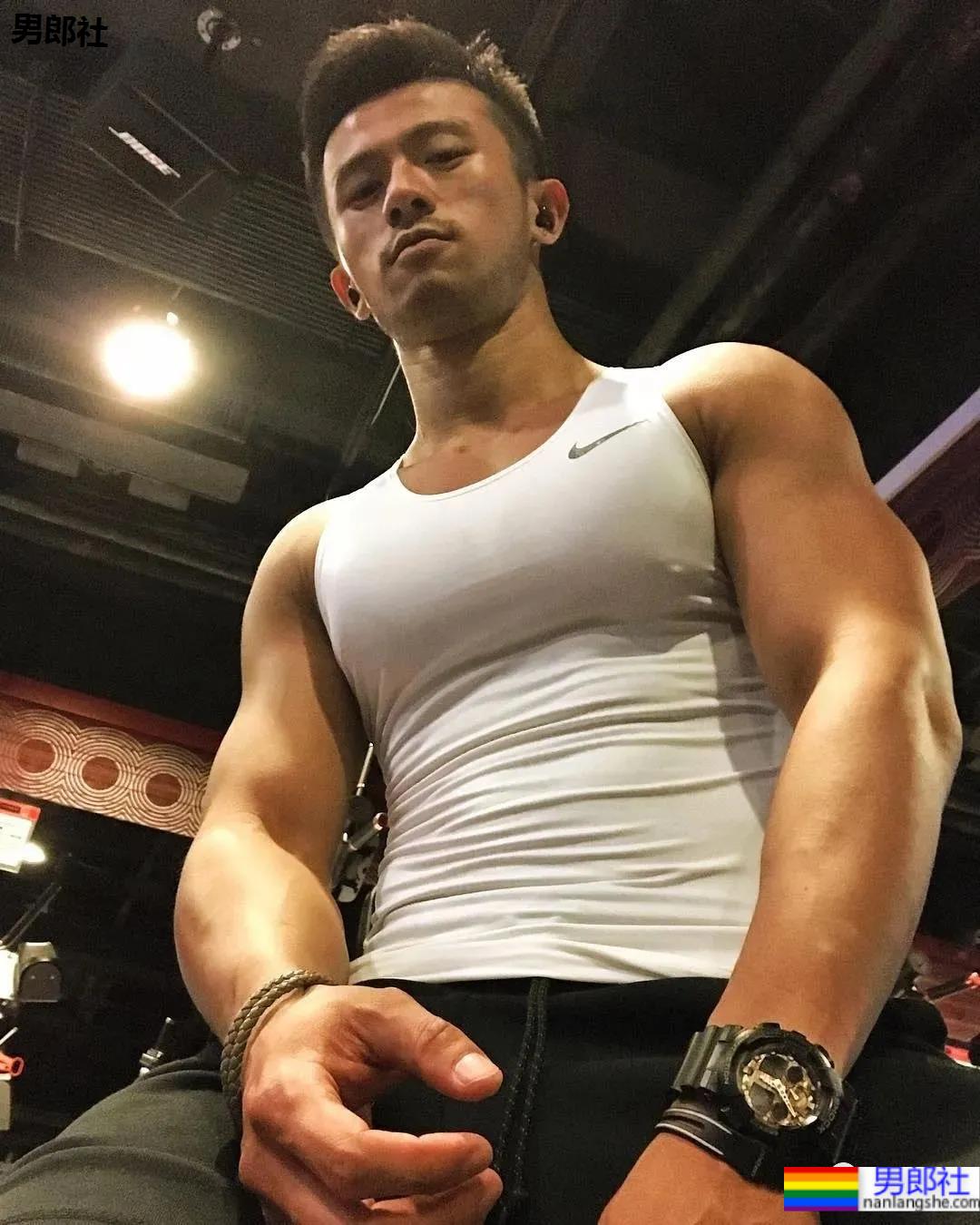 肌肉网红自曝超爱菊花,网友:这个坏习惯一定要改掉! - 51虹马 肌肉网红自曝超爱菊花,网友:这个坏习惯一定要改掉! - 51虹马