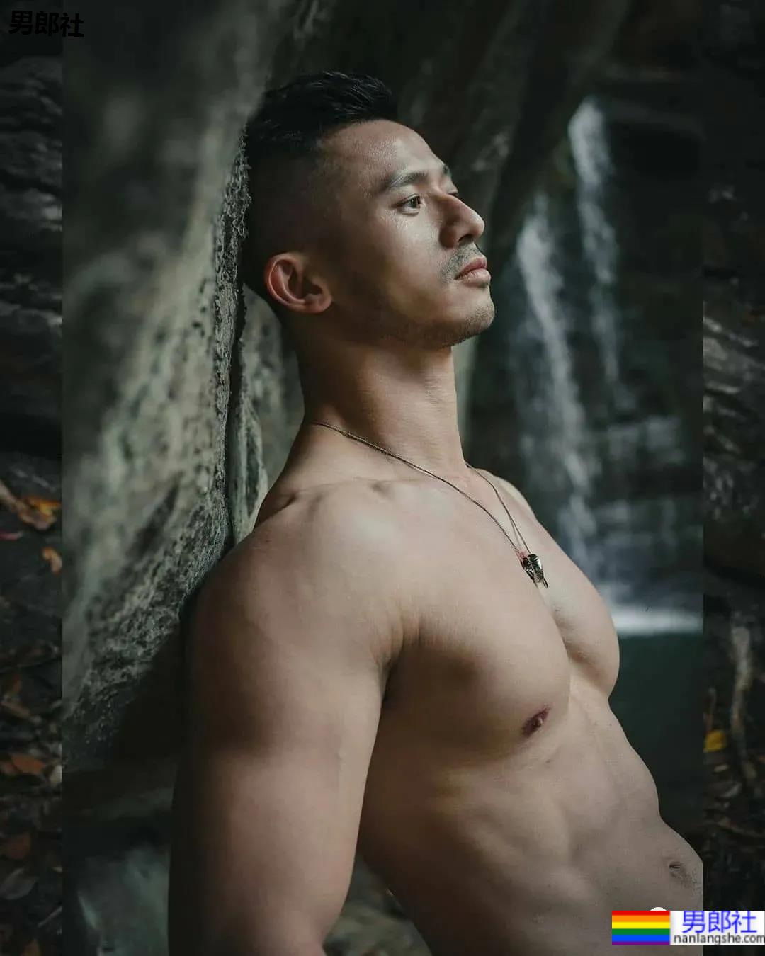 肌肉网红自曝超爱菊花,网友:这个坏习惯一定要改掉! - 51虹马 肌肉网红自曝超爱菊花,网友:这个坏习惯一定要改掉! - 51虹马