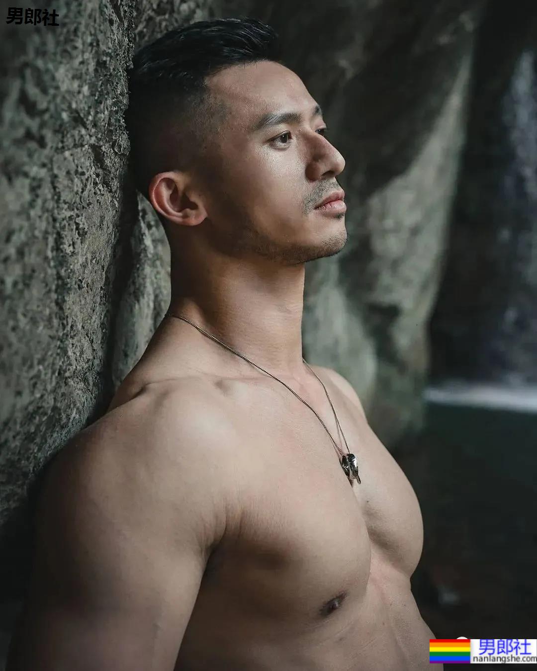 肌肉网红自曝超爱菊花,网友:这个坏习惯一定要改掉! - 51虹马 肌肉网红自曝超爱菊花,网友:这个坏习惯一定要改掉! - 51虹马