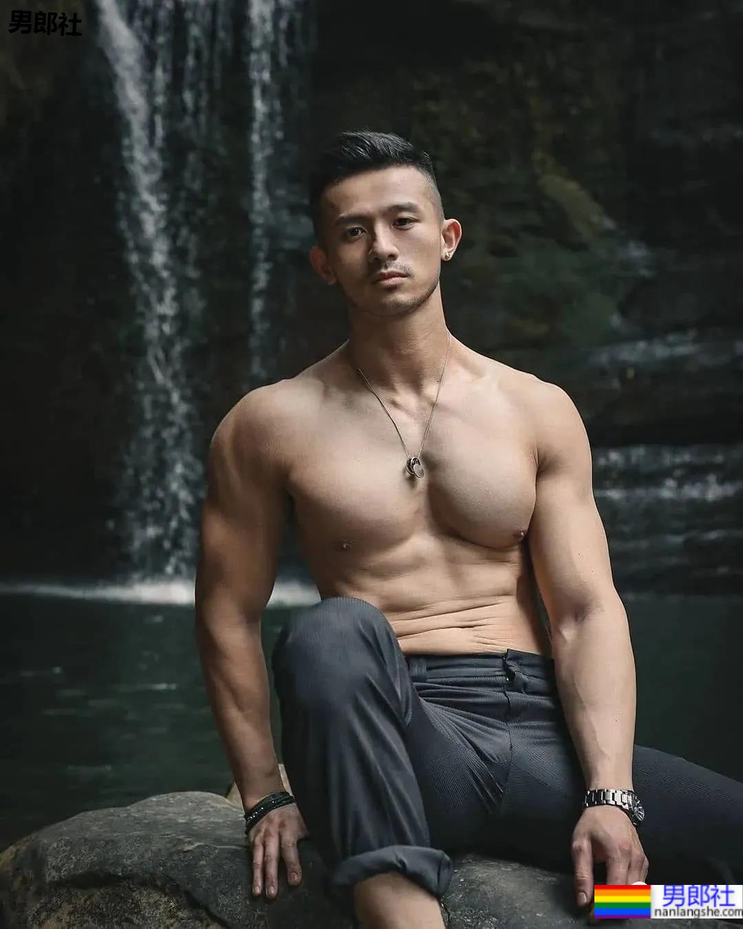 肌肉网红自曝超爱菊花,网友:这个坏习惯一定要改掉! - 51虹马 肌肉网红自曝超爱菊花,网友:这个坏习惯一定要改掉! - 51虹马