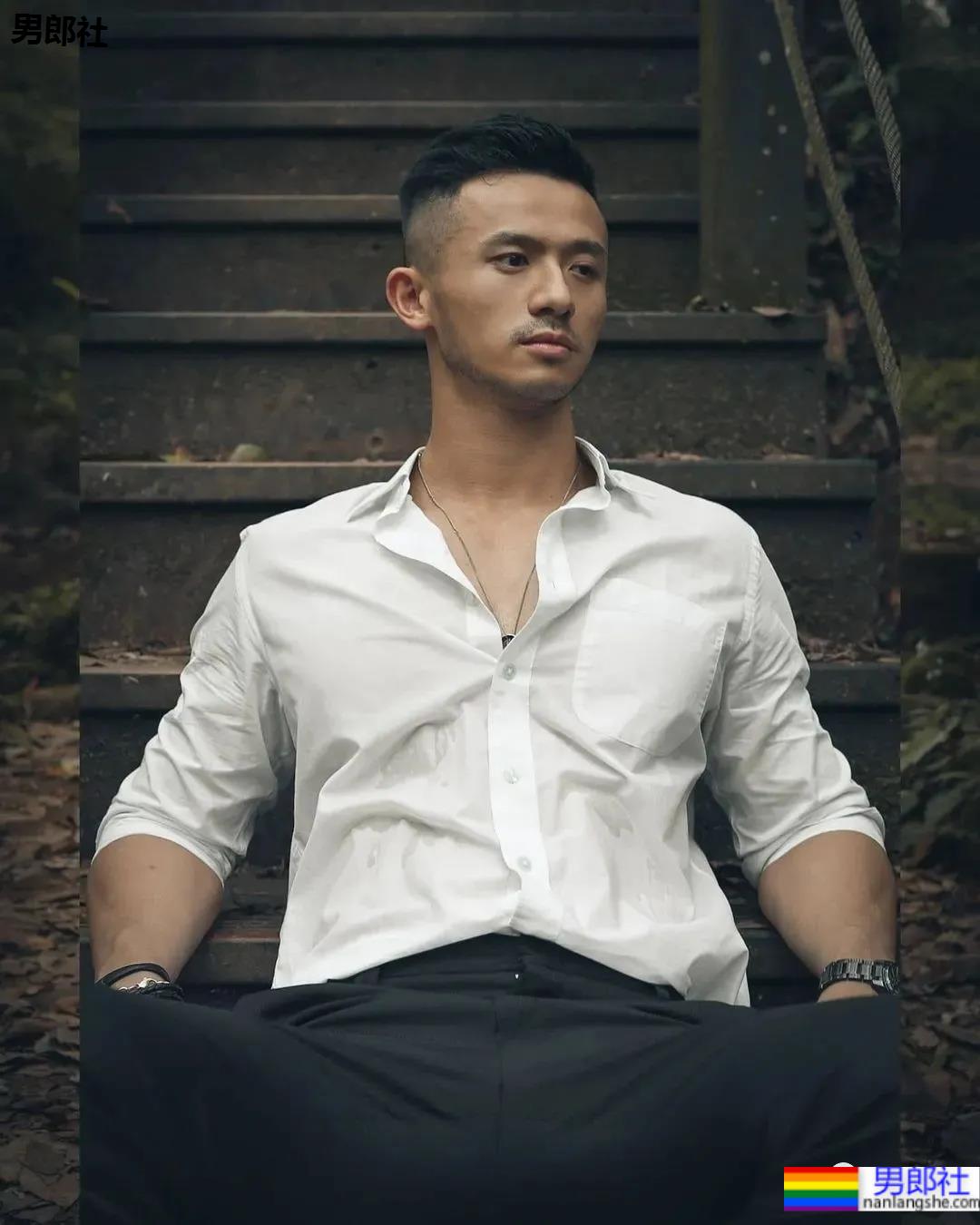 肌肉网红自曝超爱菊花,网友:这个坏习惯一定要改掉! - 51虹马 肌肉网红自曝超爱菊花,网友:这个坏习惯一定要改掉! - 51虹马