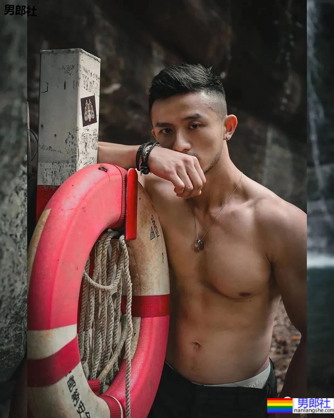 肌肉网红自曝超爱菊花,网友:这个坏习惯一定要改掉! - 51虹马 肌肉网红自曝超爱菊花,网友:这个坏习惯一定要改掉! - 51虹马