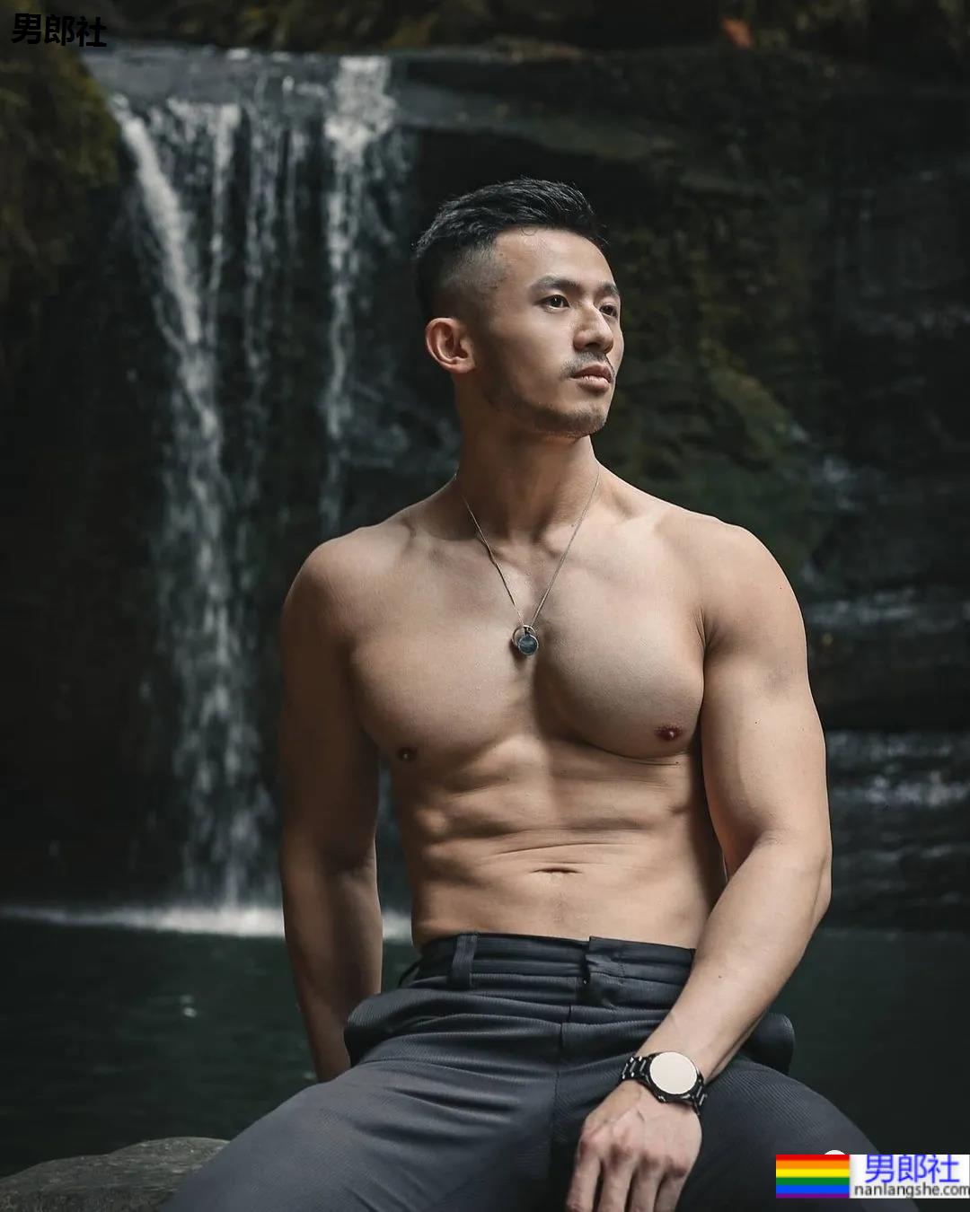 肌肉网红自曝超爱菊花,网友:这个坏习惯一定要改掉! - 51虹马 肌肉网红自曝超爱菊花,网友:这个坏习惯一定要改掉! - 51虹马