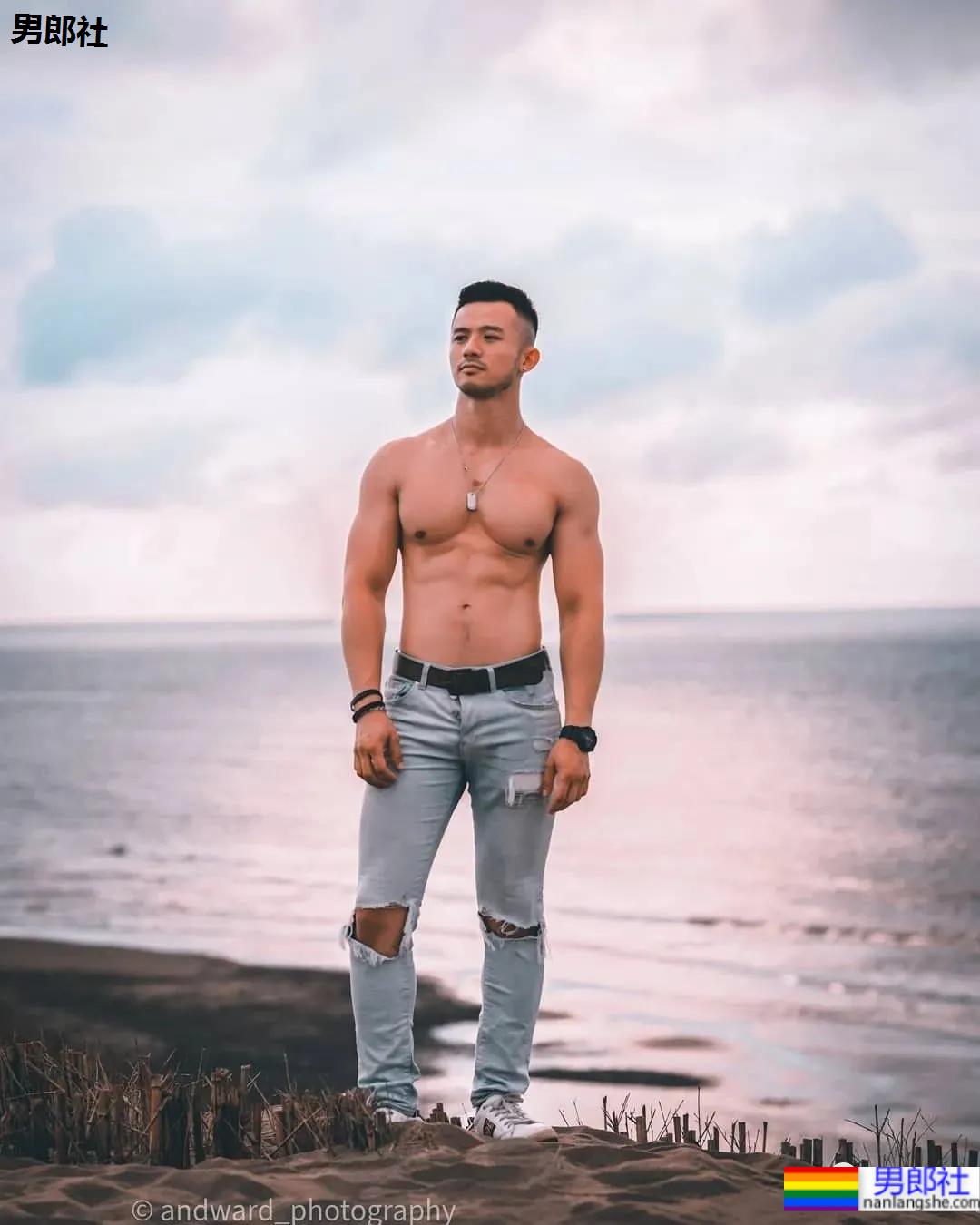 肌肉网红自曝超爱菊花,网友:这个坏习惯一定要改掉! - 51虹马 肌肉网红自曝超爱菊花,网友:这个坏习惯一定要改掉! - 51虹马