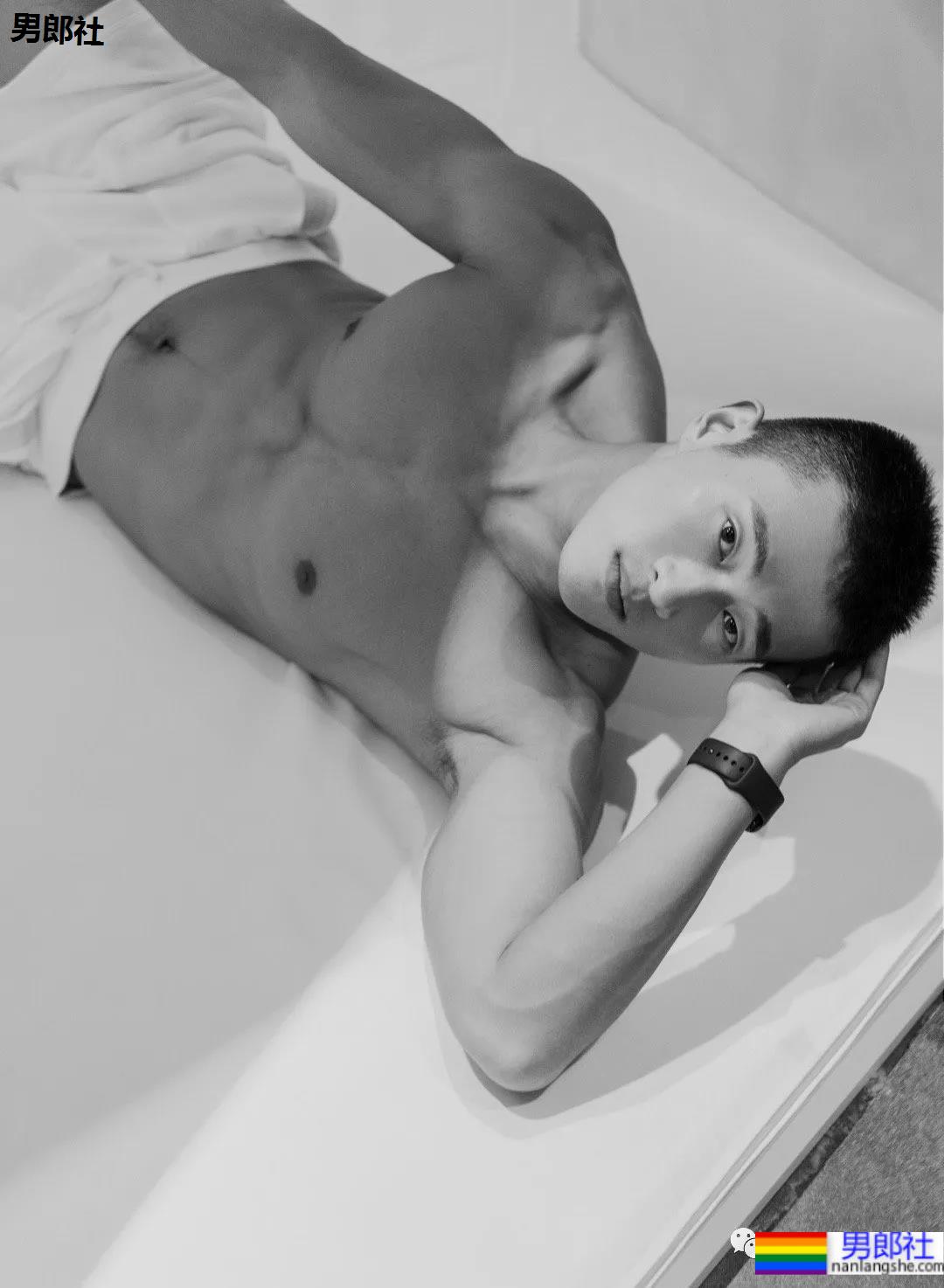 NIKE签约的瑜伽教练，会这么多高难度姿势！ - 51虹马