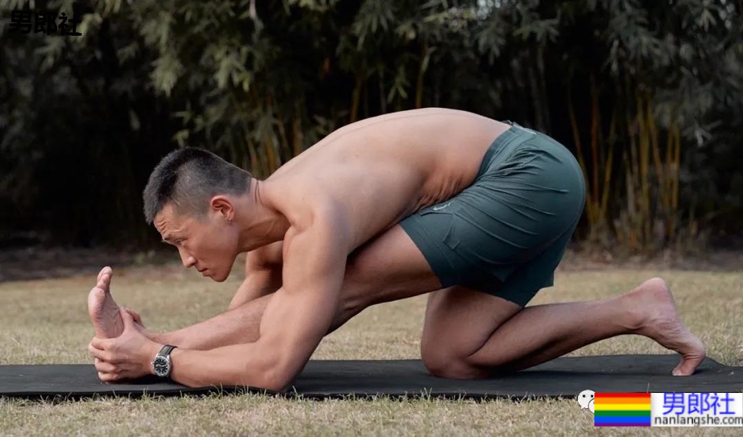 NIKE签约的瑜伽教练，会这么多高难度姿势！ - 51虹马