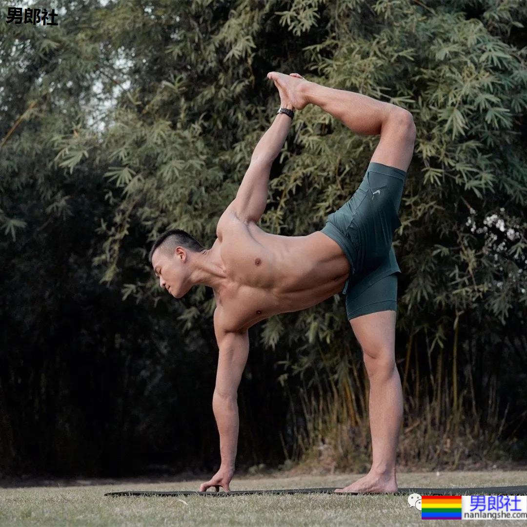 NIKE签约的瑜伽教练，会这么多高难度姿势！ - 51虹马