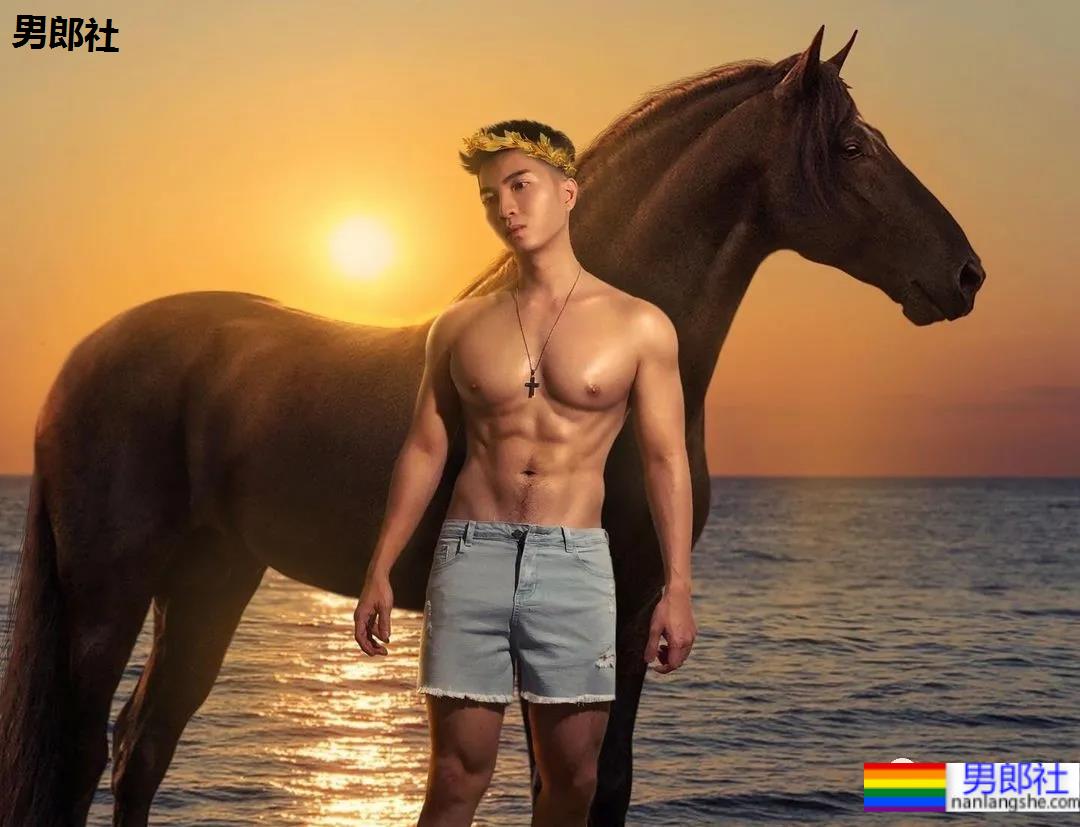 蜘蛛服紧身衣小哥拍校服肌肉大片，短发小狼狗凹起胸腹肌线条，也太可了！ - 51虹马