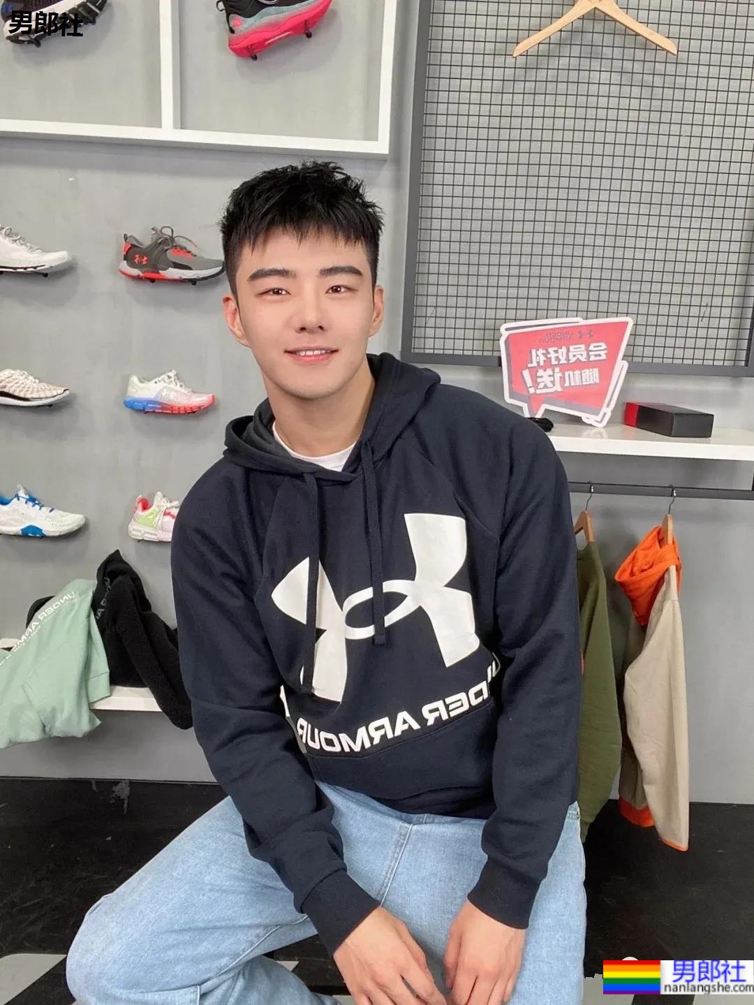 奶帅奶帅的宝藏主播小哥，这么乖的小奶狗谁能放手？ - 51虹马