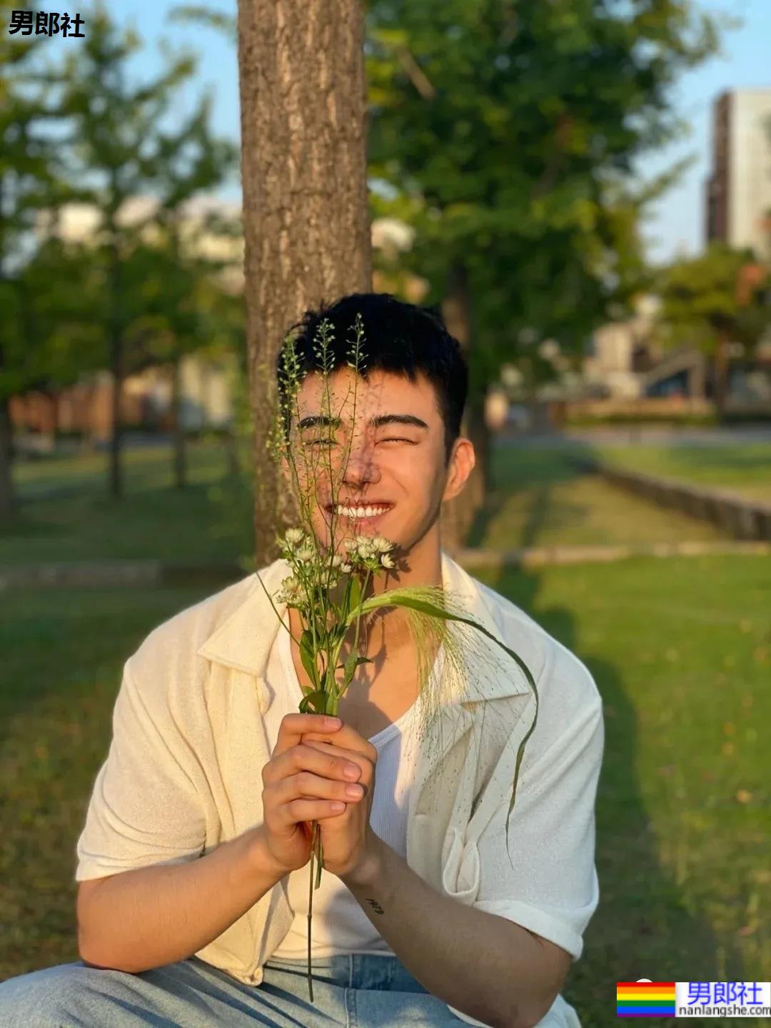 奶帅奶帅的宝藏主播小哥，这么乖的小奶狗谁能放手？ - 51虹马