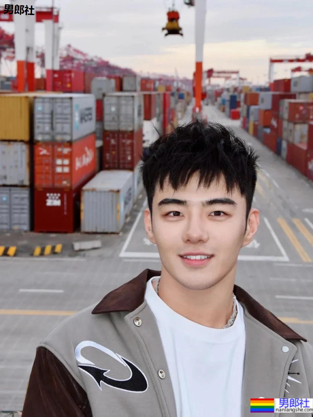 奶帅奶帅的宝藏主播小哥，这么乖的小奶狗谁能放手？ - 51虹马