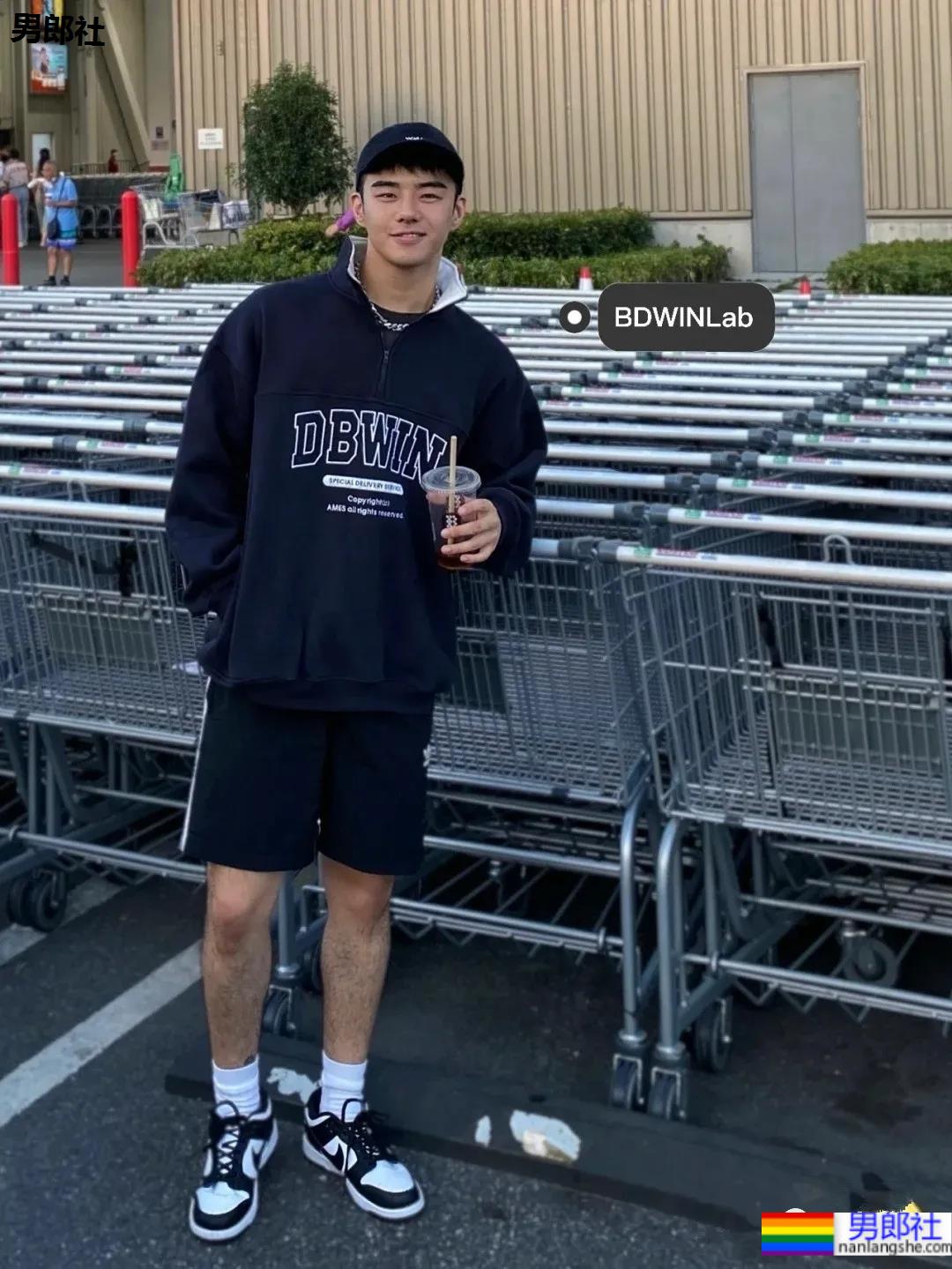 奶帅奶帅的宝藏主播小哥，这么乖的小奶狗谁能放手？ - 51虹马