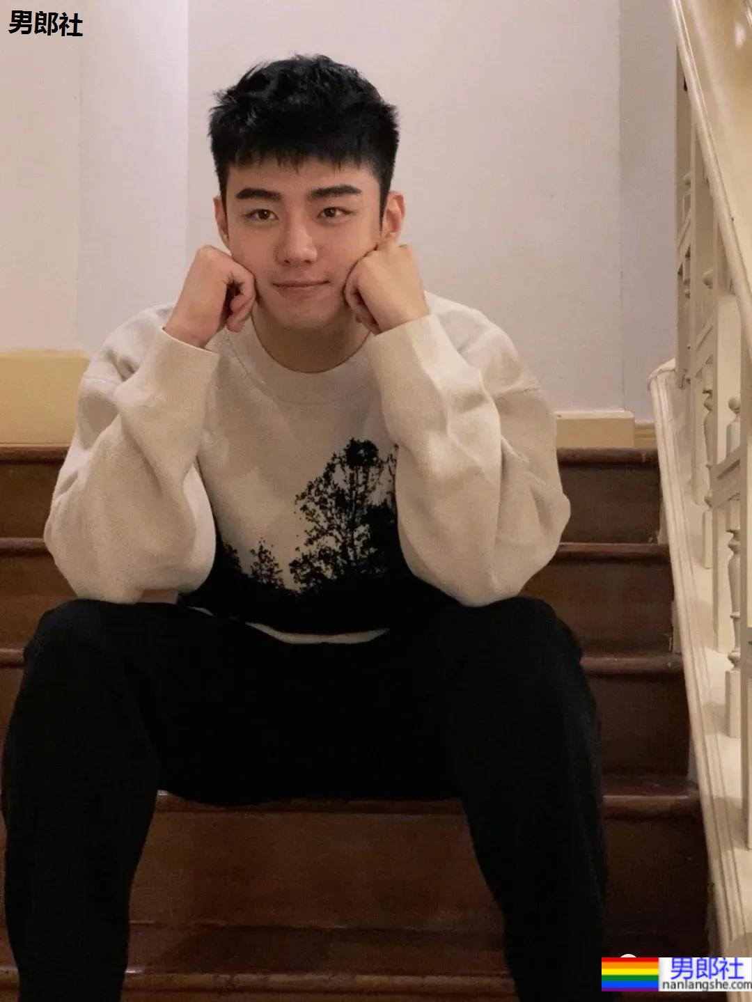 奶帅奶帅的宝藏主播小哥，这么乖的小奶狗谁能放手？ - 51虹马