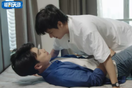 《是朋友还是男友》对立家庭里的儿子，成为朋友和男人的故事 - 51虹马