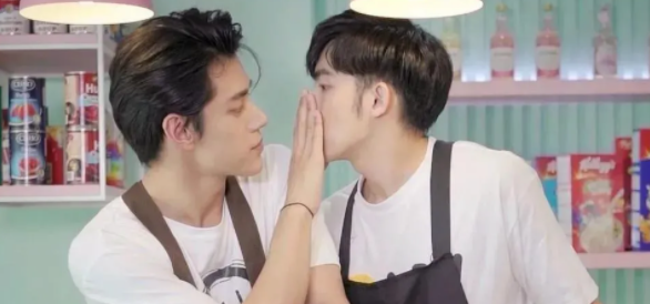 《小蔡的小绿》两个咖啡店店员双向暗恋的故事-51虹马