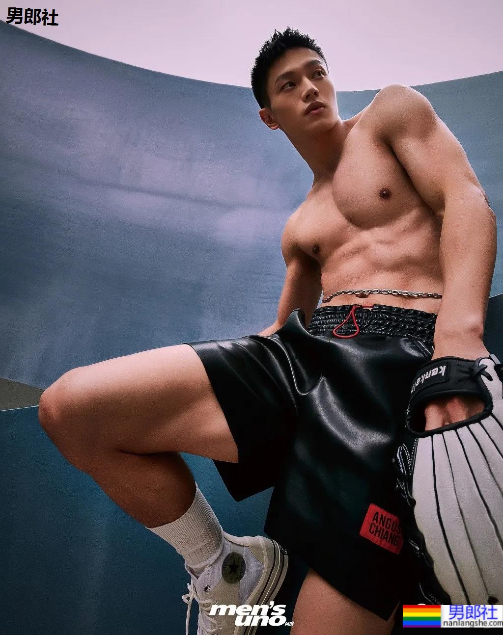 寸头腹肌小狼狗演双男cp剧走红，风度为他拍的荷尔蒙大片也A到爆！-51虹马