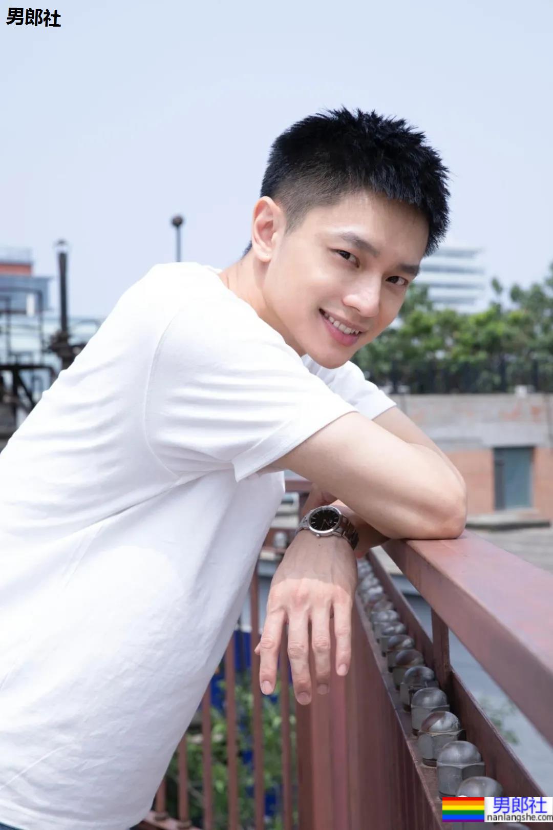 寸头腹肌小狼狗演双男cp剧走红,风度为他拍的荷尔蒙大片也A到爆! - 51虹马 寸头腹肌小狼狗演双男cp剧走红,风度为他拍的荷尔蒙大片也A到爆! - 51虹马