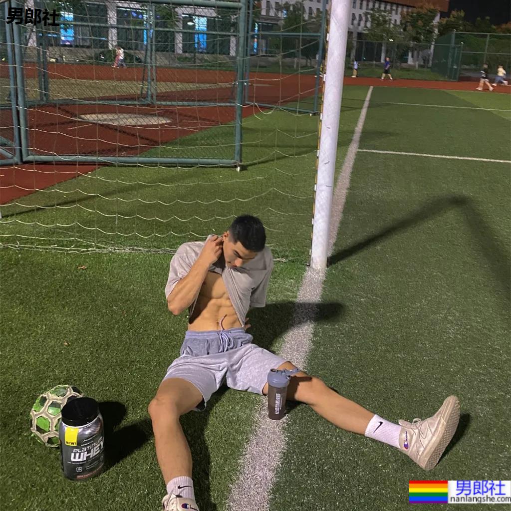 樊野19岁的迷弟,浙江的大学体育生,深受金主青睐 - 51虹马 樊野19岁的迷弟,浙江的大学体育生,深受金主青睐 - 51虹马