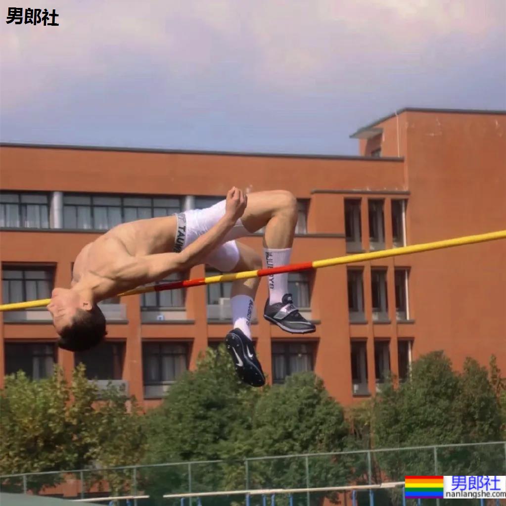 樊野19岁的迷弟,浙江的大学体育生,深受金主青睐 - 51虹马 樊野19岁的迷弟,浙江的大学体育生,深受金主青睐 - 51虹马