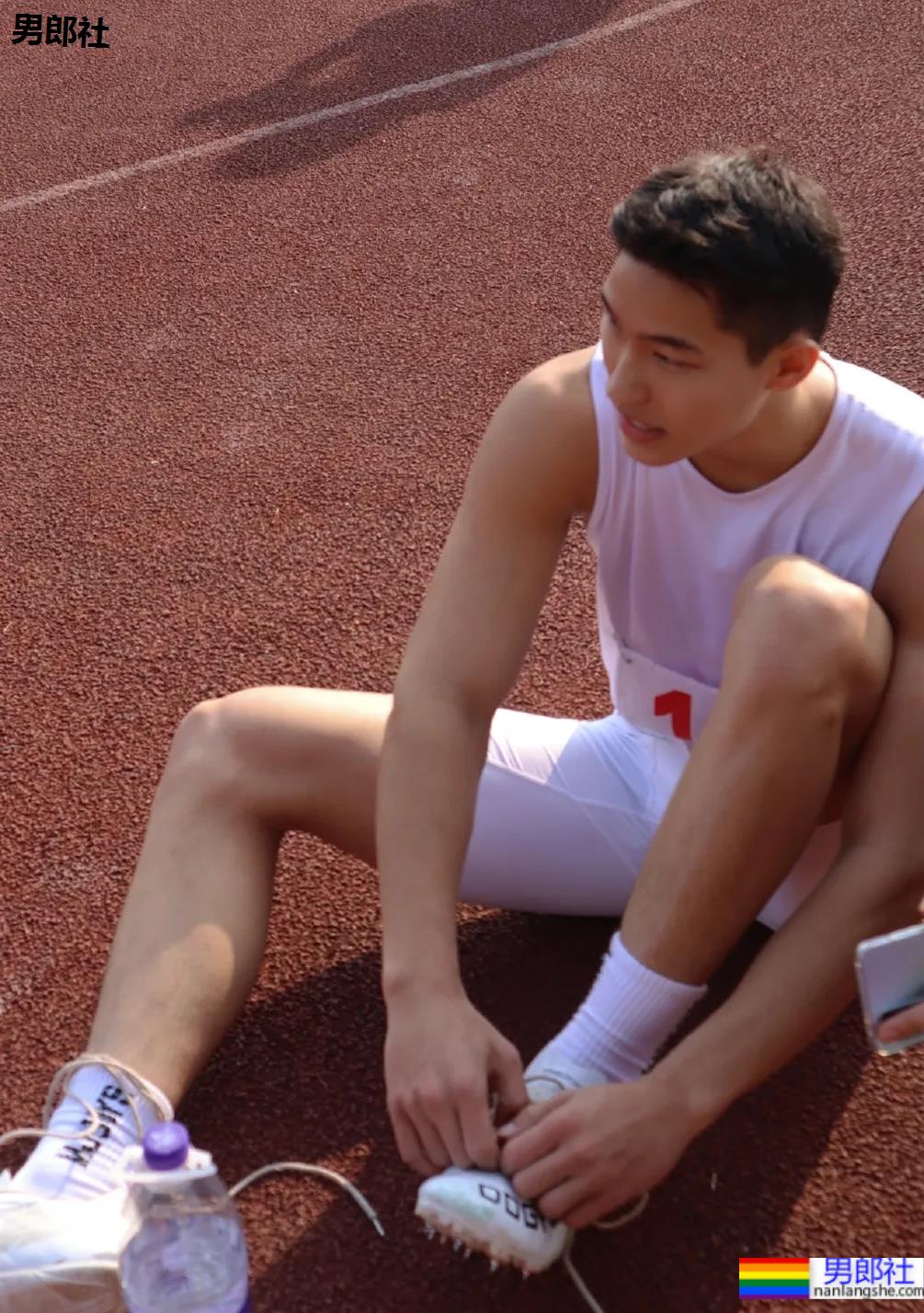 樊野19岁的迷弟,浙江的大学体育生,深受金主青睐 - 51虹马 樊野19岁的迷弟,浙江的大学体育生,深受金主青睐 - 51虹马