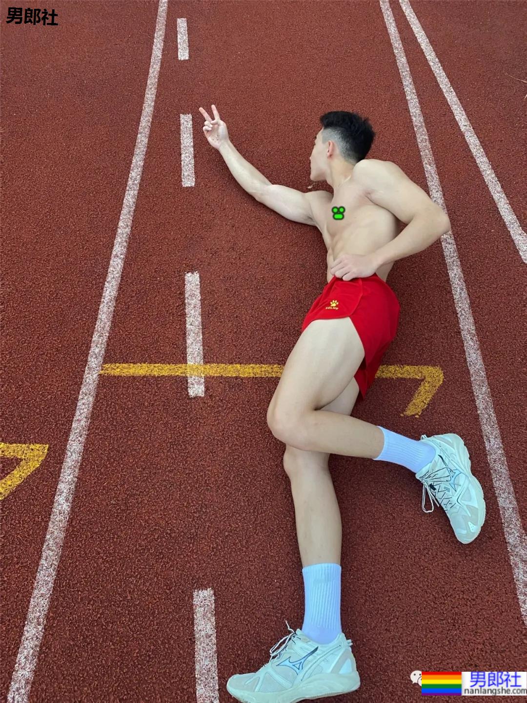 樊野19岁的迷弟,浙江的大学体育生,深受金主青睐 - 51虹马 樊野19岁的迷弟,浙江的大学体育生,深受金主青睐 - 51虹马