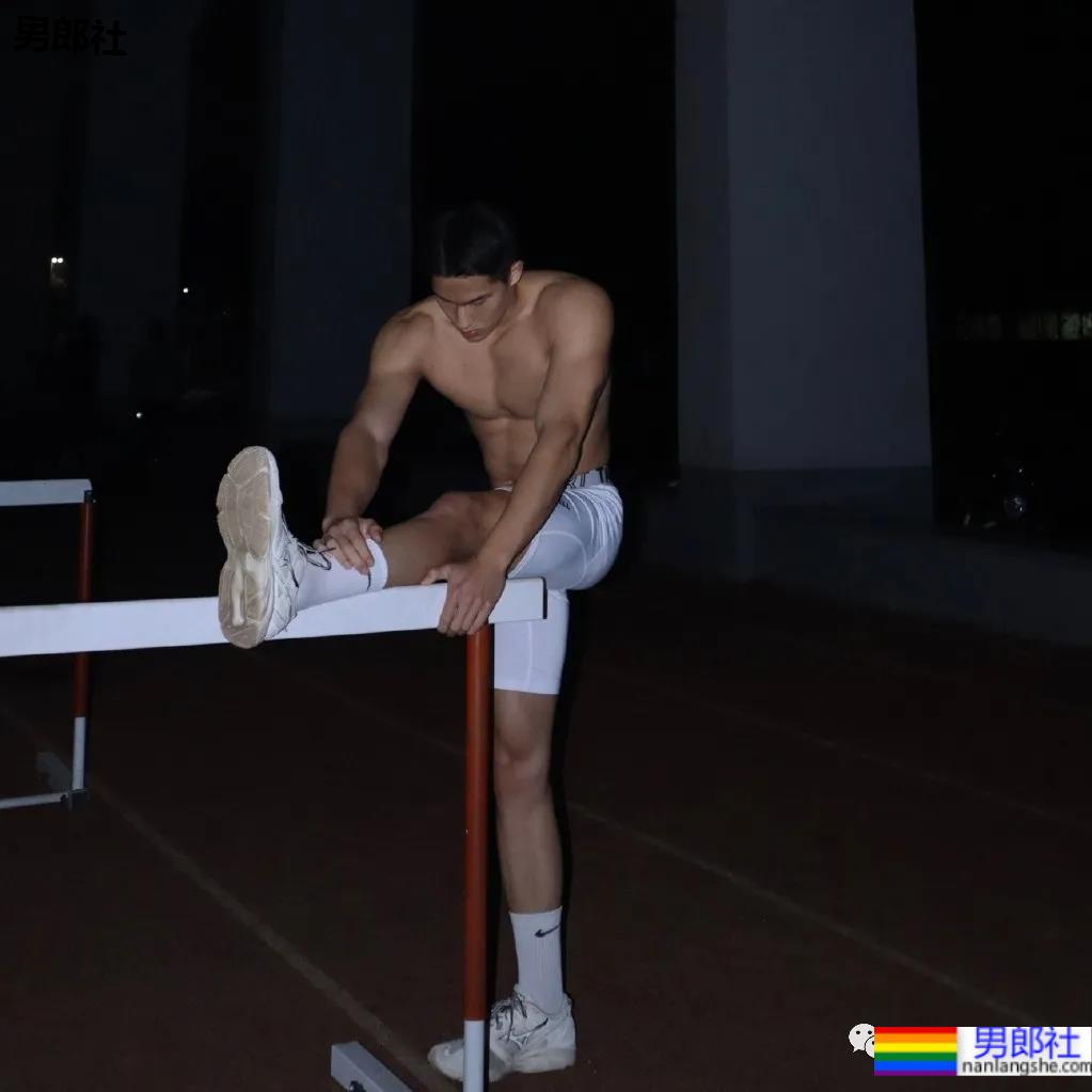 樊野19岁的迷弟,浙江的大学体育生,深受金主青睐 - 51虹马 樊野19岁的迷弟,浙江的大学体育生,深受金主青睐 - 51虹马