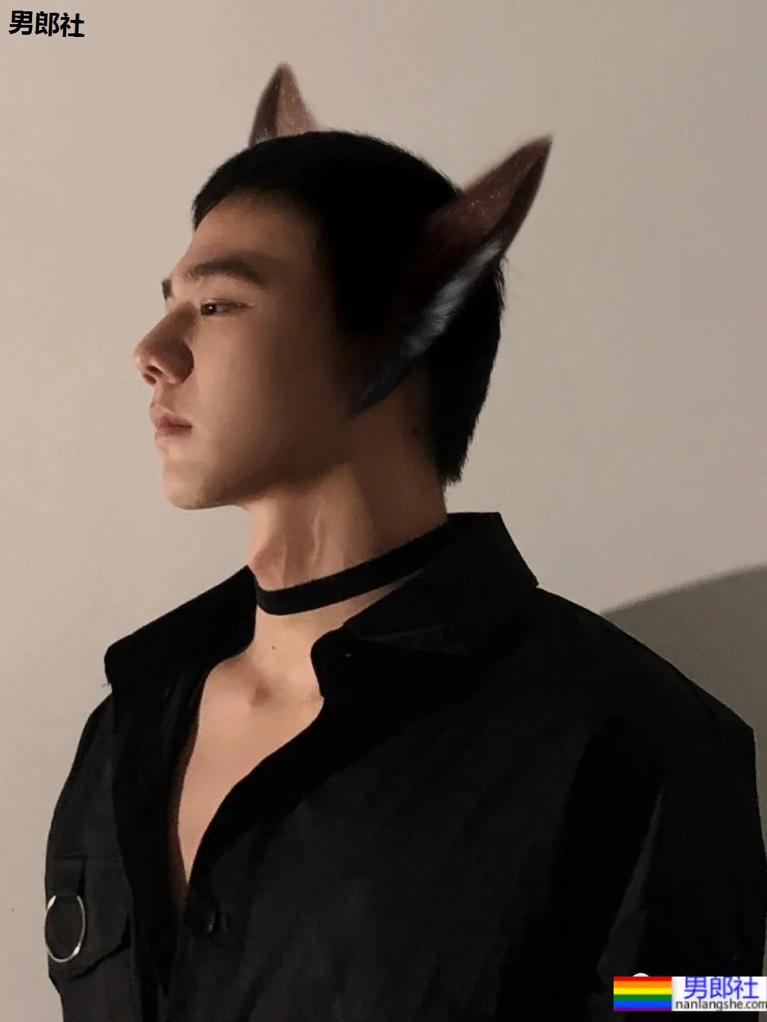 184CM寸头黑皮体育生，他身上有阳光的味道！ - 51虹马