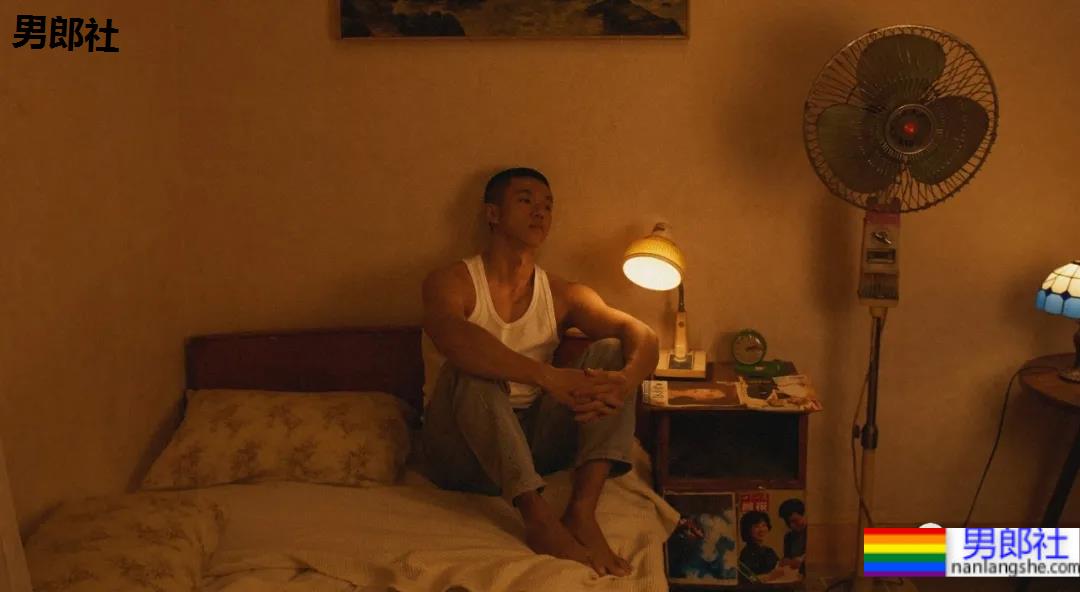 四川警校寸头小哥引发舔屏,这颜值身材也太可了! - 51虹马 四川警校寸头小哥引发舔屏,这颜值身材也太可了! - 51虹马