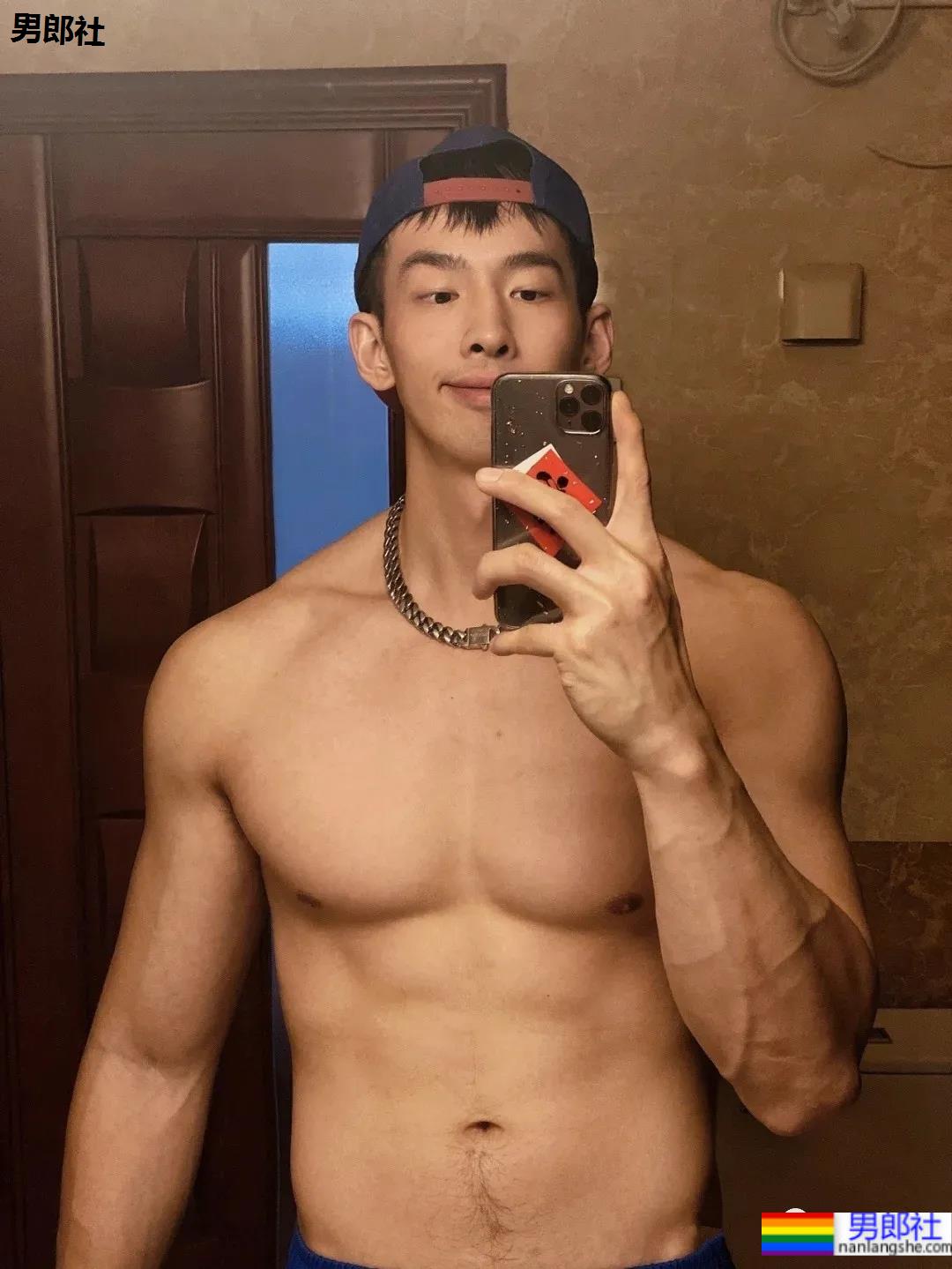 吉大林学196CM体育硕士，寸头肌肉小哥又壮又野！-51虹马