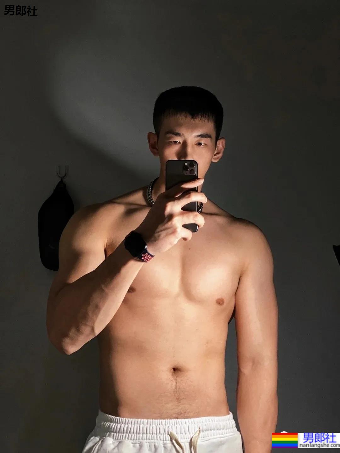 吉大林学196CM体育硕士,寸头肌肉小哥又壮又野! - 51虹马 吉大林学196CM体育硕士,寸头肌肉小哥又壮又野! - 51虹马