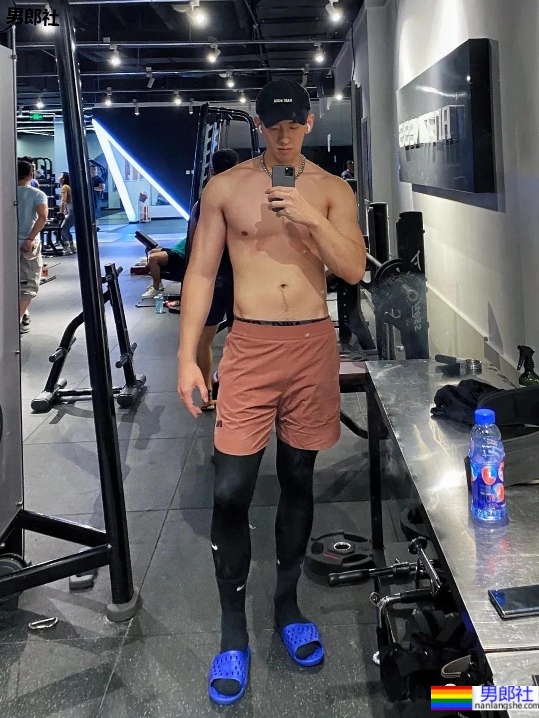 吉大林学196CM体育硕士,寸头肌肉小哥又壮又野! - 51虹马 吉大林学196CM体育硕士,寸头肌肉小哥又壮又野! - 51虹马