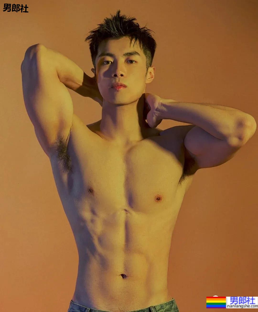 短发腱子肉健身私教，英气十足的干练小爷们是你的菜吗？ - 51虹马