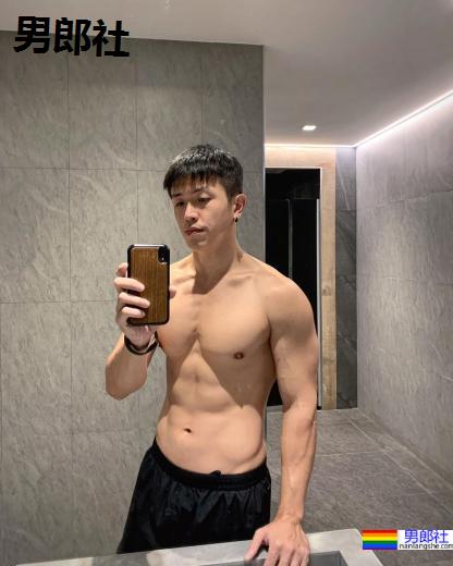 从泰国辣回台湾！ 筋开腰软的小狗眼帅哥：昱玮 Kevin-51虹马