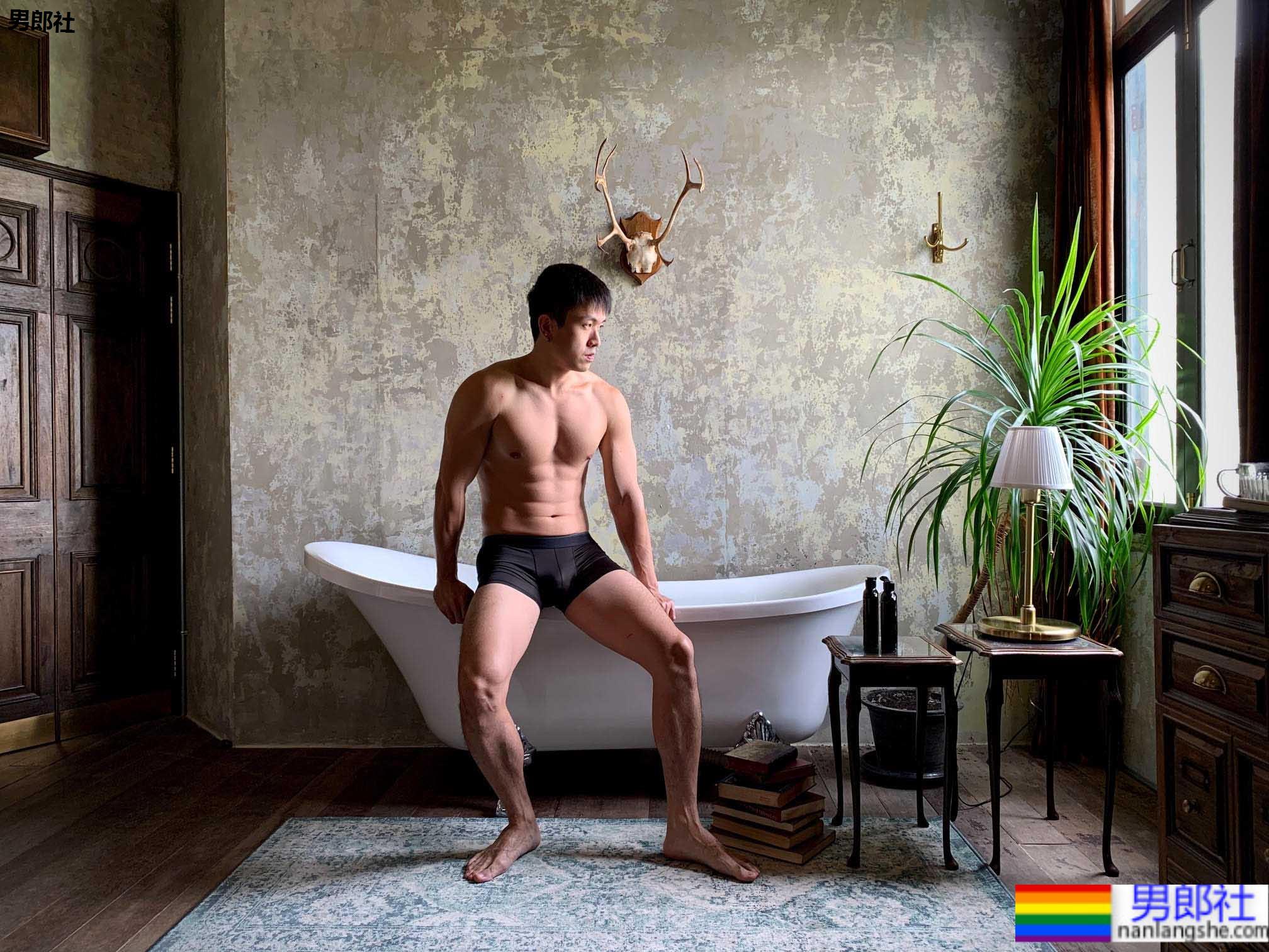 从泰国辣回台湾！ 筋开腰软的小狗眼帅哥：昱玮 Kevin - 51虹马