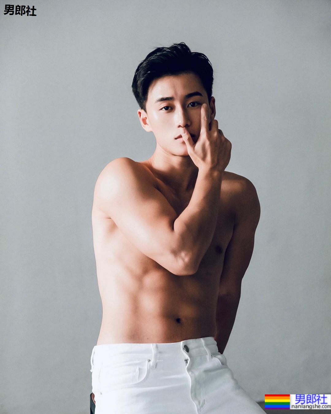 猪仔包化身精壮肌！鲜肉空少获全球先生香港代表：Anthony L 罗俊豪 - 51虹马