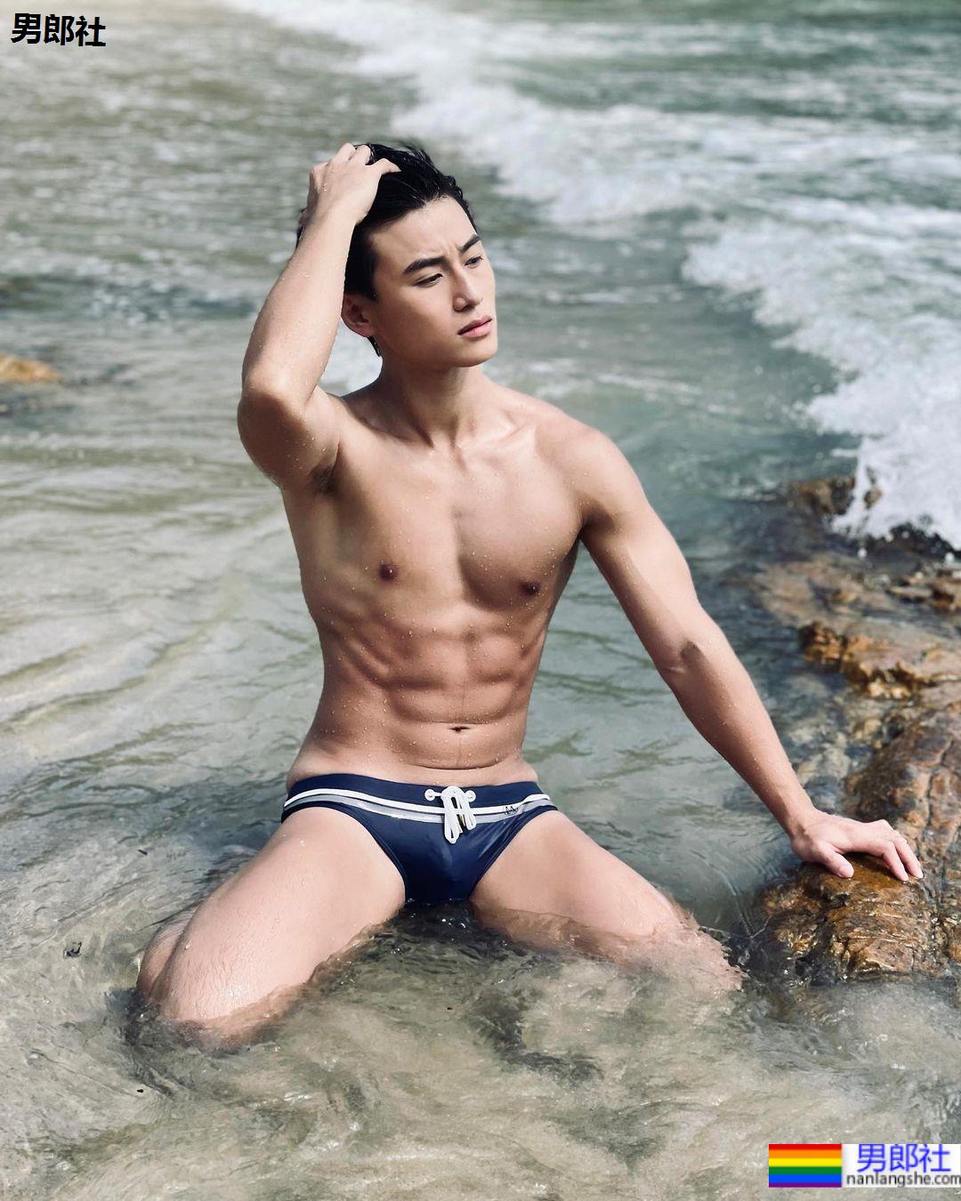 猪仔包化身精壮肌！鲜肉空少获全球先生香港代表：Anthony L 罗俊豪 - 51虹马