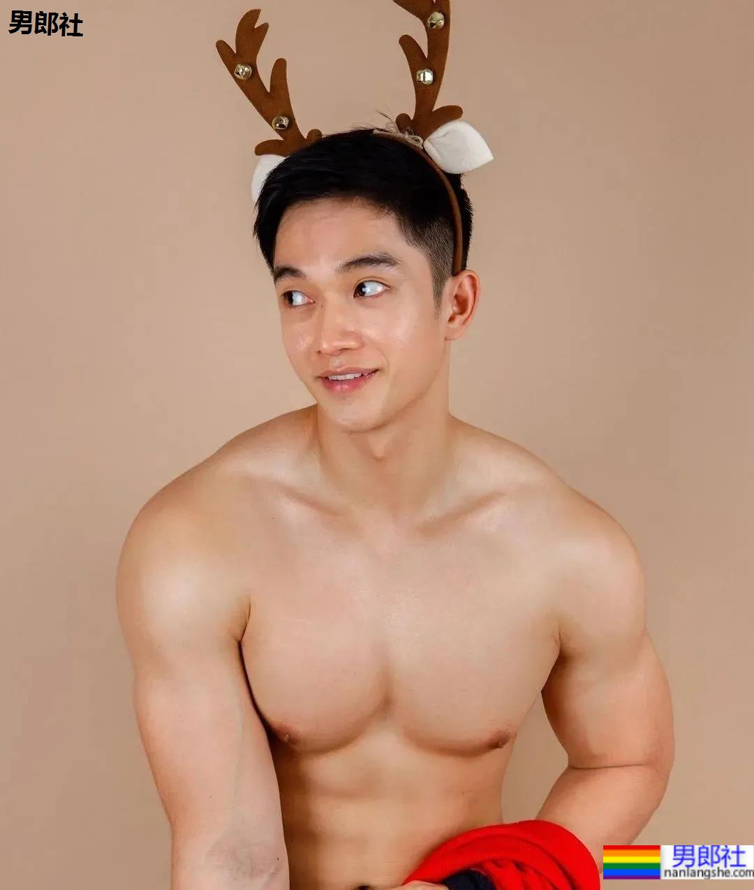 差点就错过!圣诞节肌肉网红们都卷起来了…… - 51虹马 差点就错过!圣诞节肌肉网红们都卷起来了…… - 51虹马