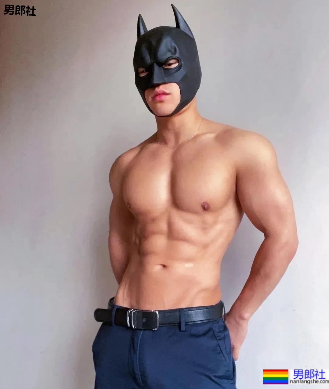 差点就错过!圣诞节肌肉网红们都卷起来了…… - 51虹马 差点就错过!圣诞节肌肉网红们都卷起来了…… - 51虹马