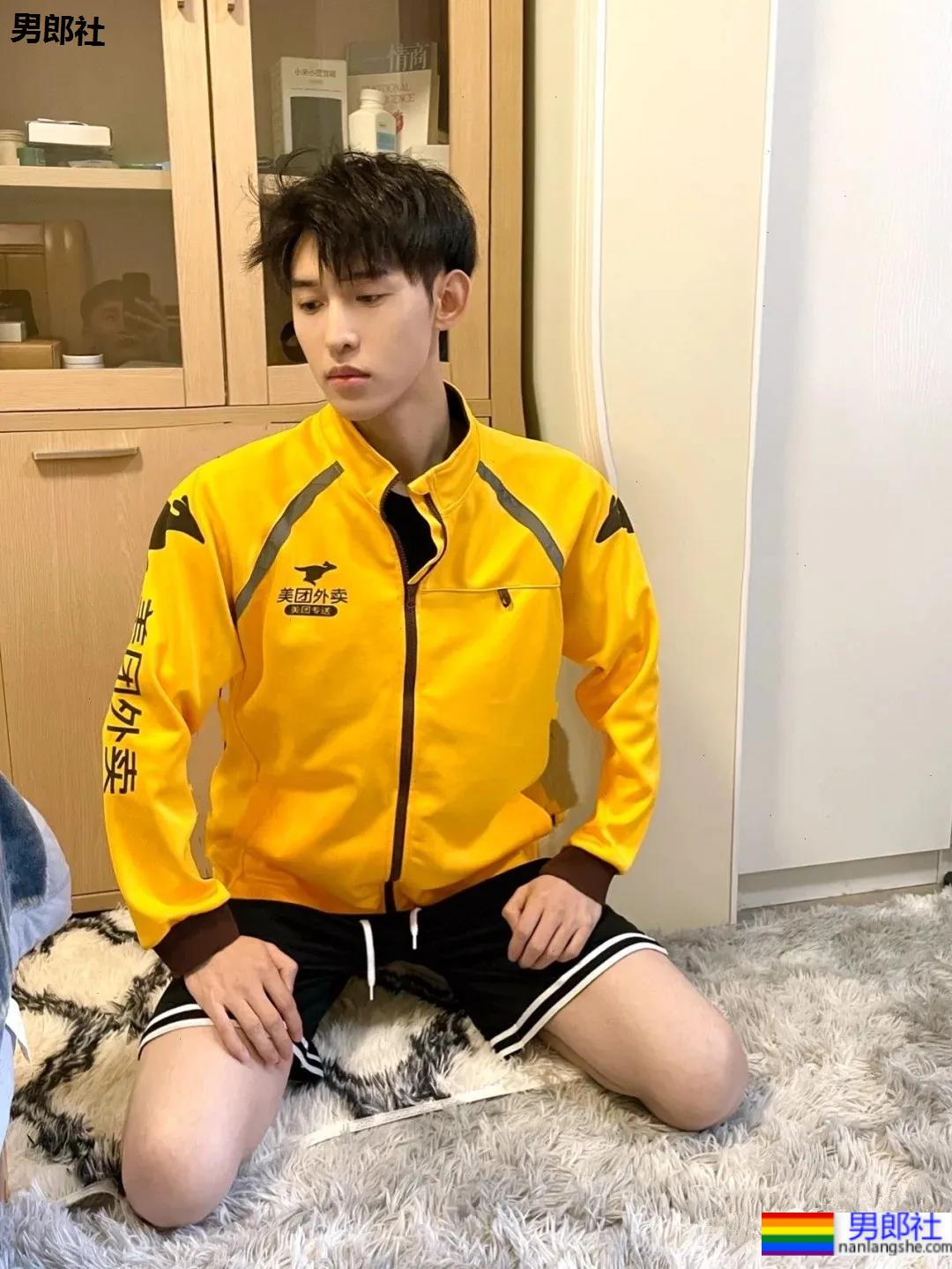 帅气小鲜肉外卖服小哥，这次你可能点到了爱情！ - 51虹马