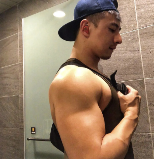 同志是不是都想跟好友丄床? - 51虹马 同志是不是都想跟好友丄床? - 51虹马